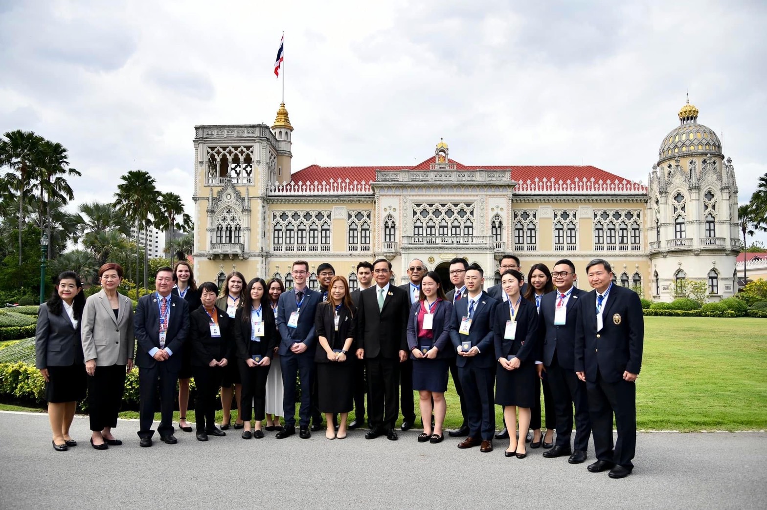 ม.ศรีปทุม เจ้าภาพร่วมฯจัดงานประชุมผู้นำเยาวชนฯ พร้อมคณะผู้แทนเยาวชน APEC VOTF 2022 เข้าพบนายกรัฐมนตรี “นำเสนอแถลงการณ์เยาวชน”