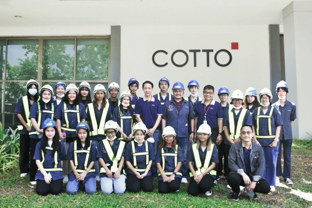 คอตโต้ เปิดบ้านต้อนรับนักศึกษาคณะวิศวกรรมศาสตร์ มหาวิทยาลัยศิลปากร เยี่ยมชมศักยภาพกระบวนการผลิตนวัตกรรมวัสดุตกแต่ง ฝีมือคนไทย