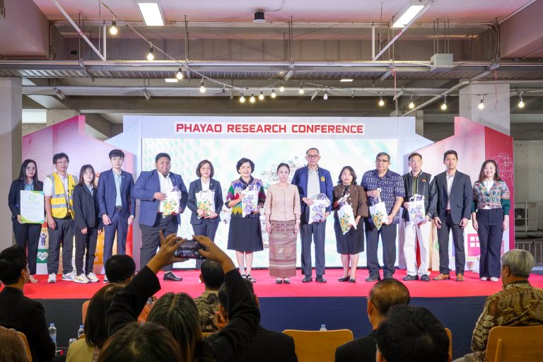 The University of Phayao (UP) organized an exhibition to showcase the achievements of the “1 Faculty 1 Innovation Community 2023”