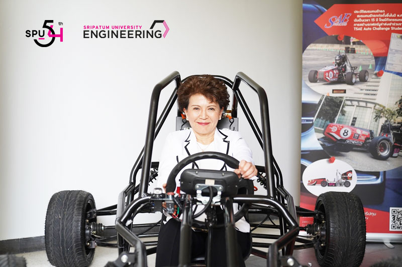 SPU ENGINEERING OPEN HOUSE 2024 สานพลังนวัตกรรม สู่เส้นทางวิศวกรมืออาชีพ อธิการบดี ม.ศรีปทุม นำทีมผู้บริหาร เยี่ยมชมผลงาน สร้างแรงบันดาลใจให้นักศึกษา