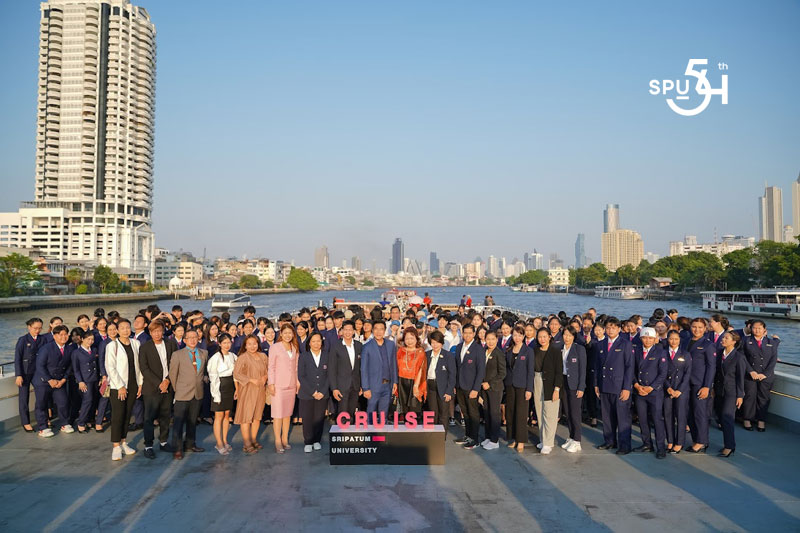 อนาคตลูกเรือไทยสดใส! ม.ศรีปทุม จัดพิธีมอบพังงาเรือ สานต่อความฝันสู่มืออาชีพเรือสำราญ