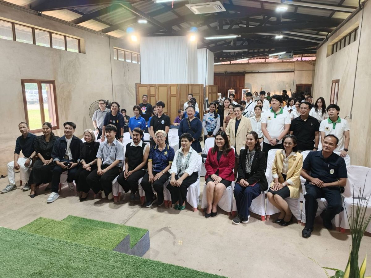 มรภ.รำไพพรรณี ผนึก SACICT: เปิดมิติใหม่หัตถกรรมกกจันท์ สู่ความยั่งยืนระดับสากล มรภ.รำไพพรรณี ผนึก SACICT: เปิดมิติใหม่หัตถกรรมกกจันท์ สู่ความยั่งยืนระดับสากล
