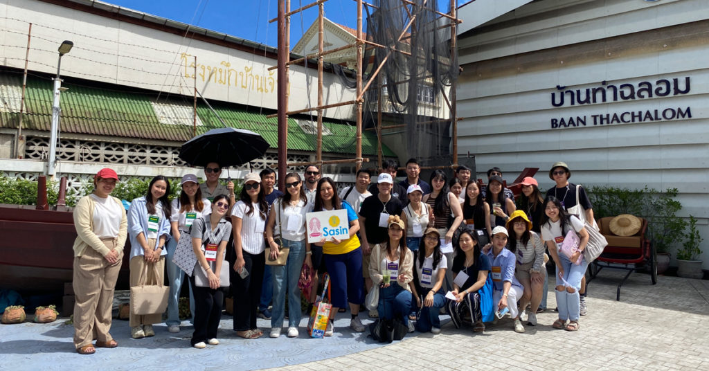 Sasin MBA Students Engage in Sustainable Branding with Tha Chalom Community
