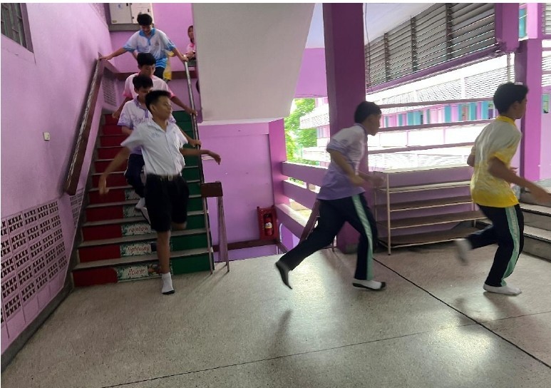 กทม. ยกระดับมาตรการความปลอดภัยโรงเรียนในสังกัด สร้างพื้นที่ปลอดภัยสูงสุดแก่นักเรียนและบุคลากร กทม. ยกระดับมาตรการความปลอดภัยโรงเรียนในสังกัด สร้างพื้นที่ปลอดภัยสูงสุดแก่นักเรียนและบุคลากร