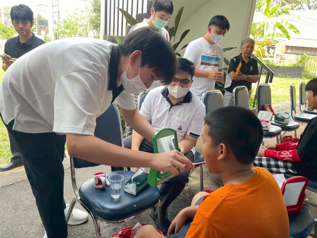 School of Dentistry, University of Phayao Advances “Borderless Healthcare” Toward a Regional Hub for Proactive Oral Health Promotion in ASEAN School of Dentistry, University of Phayao Advances “Borderless Healthcare” Toward a Regional Hub for Proactive Oral Health Promotion in ASEAN